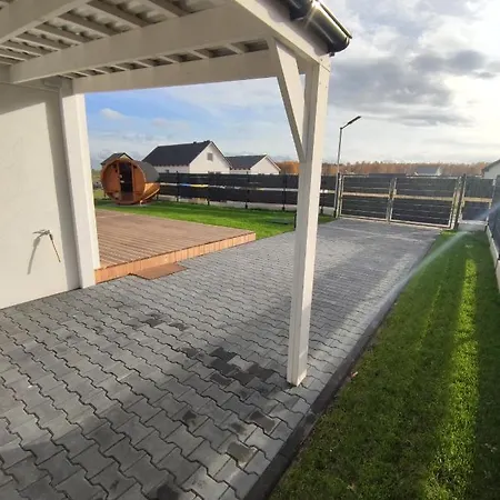 Laura 70qm Bis 5 Gaeste Mit Fass-sauna, Whirlpool April Bis Oktober, 75qm Terrasse Und Eingezaeunten Garten Haustiere Willkommen Prázdninový dům