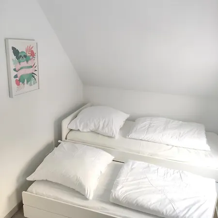 Laura 70qm Bis 5 Gaeste Mit Fass-sauna, Whirlpool April Bis Oktober, 75qm Terrasse Und Eingezaeunten Garten Haustiere Willkommen