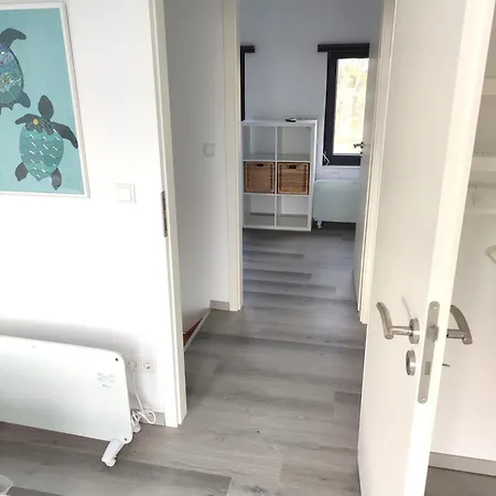 Laura 70qm Bis 5 Gaeste Mit Fass-sauna, Whirlpool April Bis Oktober, 75qm Terrasse Und Eingezaeunten Garten Haustiere Willkommen