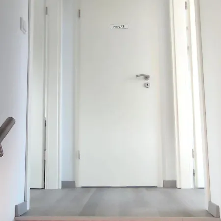 Laura 70qm Bis 5 Gaeste Mit Fass-sauna, Whirlpool April Bis Oktober, 75qm Terrasse Und Eingezaeunten Garten Haustiere Willkommen Prázdninový dům