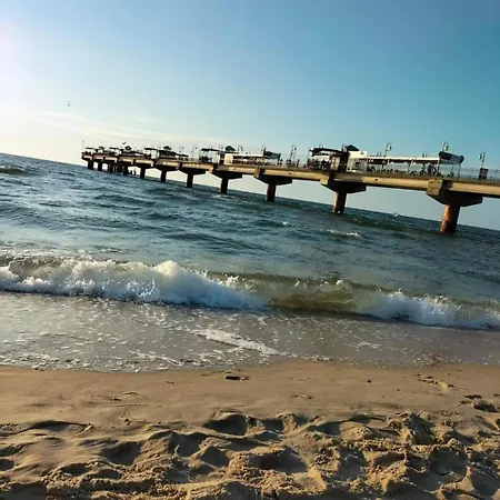 Laura 70qm Bis 5 Gaeste Mit Fass-sauna, Whirlpool April Bis Oktober, 75qm Terrasse Und Eingezaeunten Garten Haustiere Willkommen Sieroslaw (Kamien)