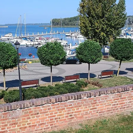 Laura 70qm Bis 5 Gaeste Mit Fass-sauna, Whirlpool April Bis Oktober, 75qm Terrasse Und Eingezaeunten Garten Haustiere Willkommen Sieroslaw (Kamien)