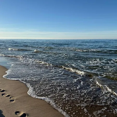 Laura 70qm Bis 5 Gaeste Mit Fass-sauna, Whirlpool April Bis Oktober, 75qm Terrasse Und Eingezaeunten Garten Haustiere Willkommen Prázdninový dům