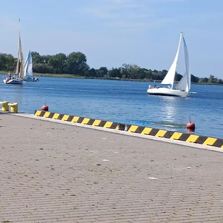 Laura 70qm Bis 5 Gaeste Mit Fass-sauna, Whirlpool April Bis Oktober, 75qm Terrasse Und Eingezaeunten Garten Haustiere Willkommen Prázdninový dům *